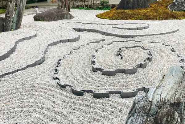 青もみじが美しい「瑞巌山　圓光寺（えんこうじ）」