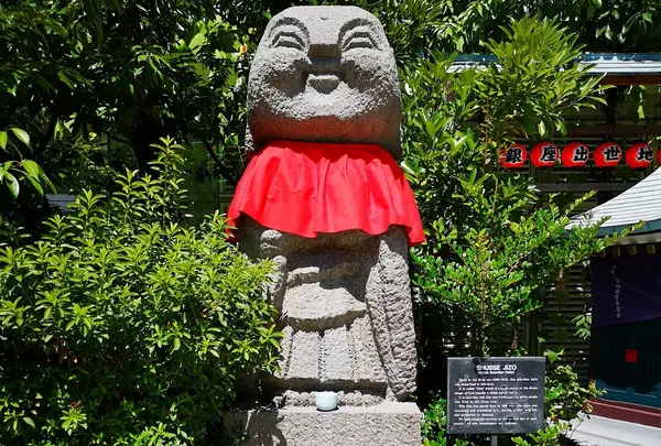 優しい表情のお地蔵さん