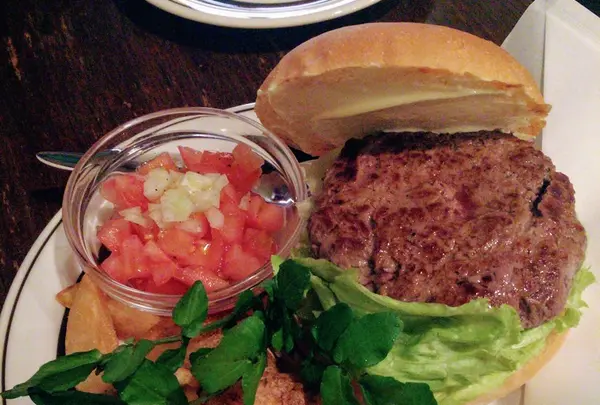 ＣＥＮＴＥＲ４・ＨＡＭＢＵＲＧＥＲＳの写真・動画_image_180936