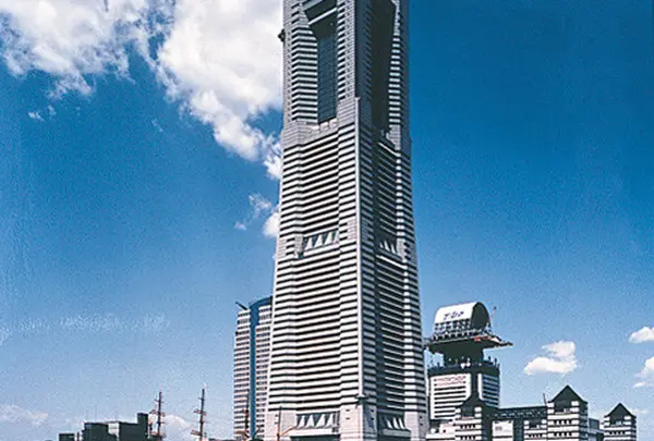 横浜ランドマークタワー