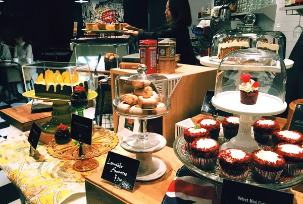 FRANZE & EVANS LONDON 表参道店 （フランツアンドエヴァンスロンドン）