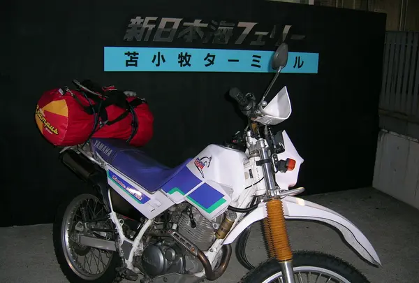 21時間かけて苫小牧東港に到着