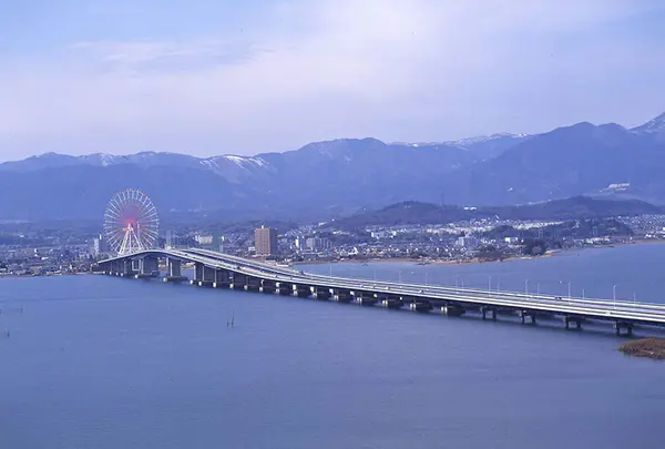 琵琶湖大橋