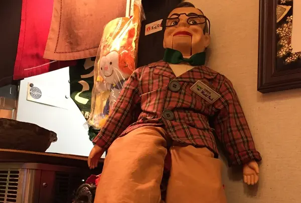 人形がシュールでいい