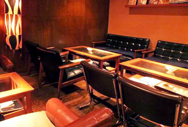 +ac トウキョウ・アパートメント・カフェ (Tokyo Apertment Cafe)
