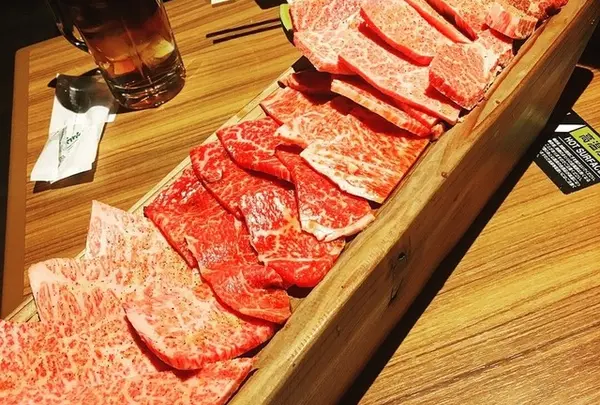炭火焼肉まるじゅう