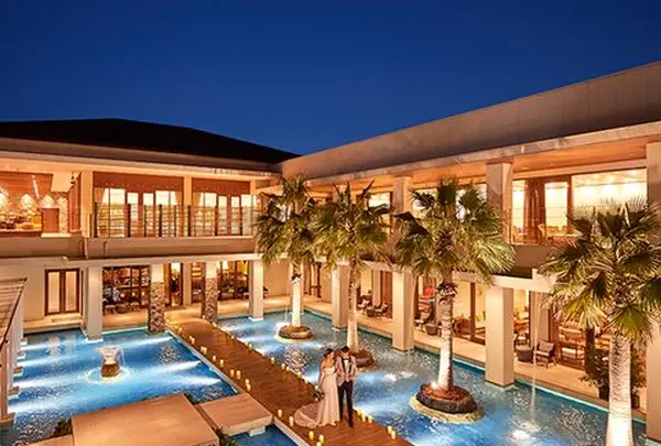 THE MEETS MARINA TERRACE