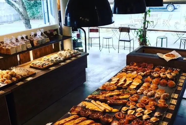 ろじパン 熊本 小山店