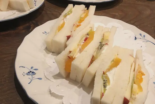 カフェ・バール こうべっこ