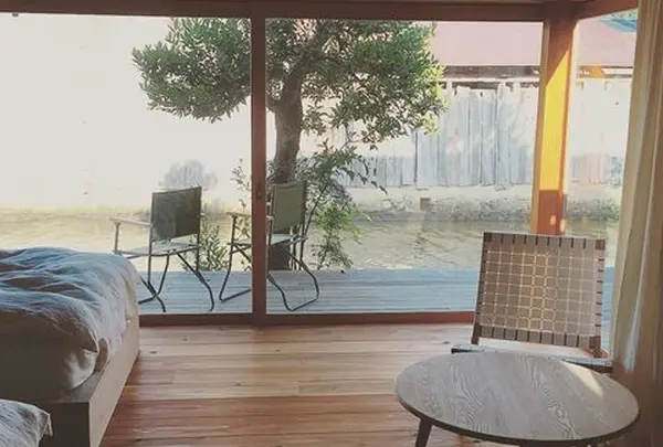 waterside cottage Heron