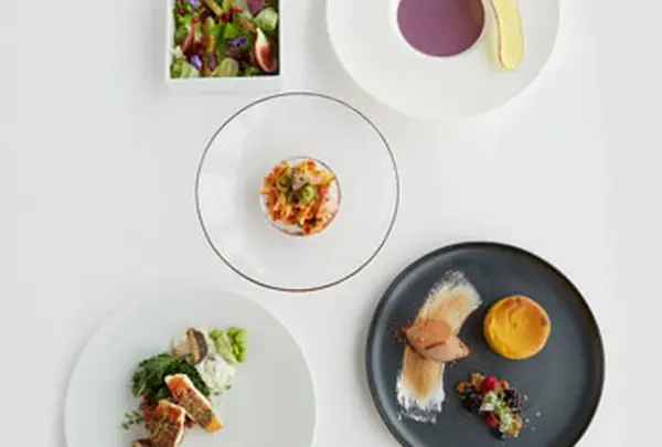 ELLE cafe AOYAMA エルカフェ青山