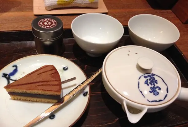 喫茶室嘉木（一保堂茶舗東京丸の内店）