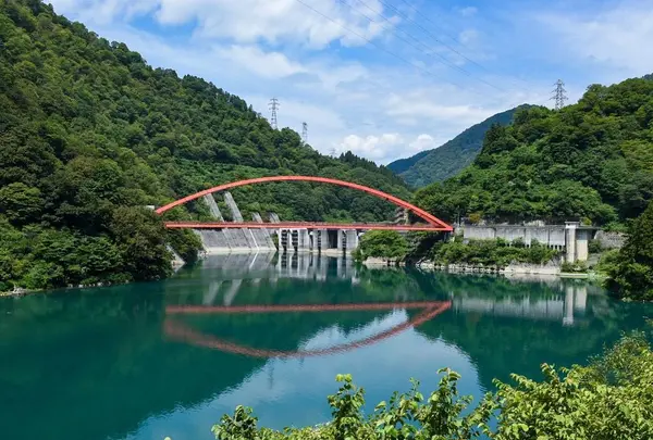 黒部渓谷トロッコ電車