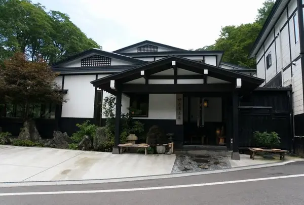 妙乃湯はジャパニーズモダンな宿