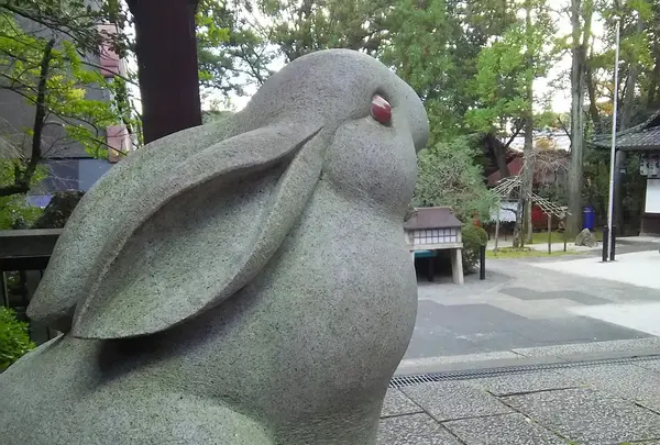 狛犬ならぬ<狛うさぎ>