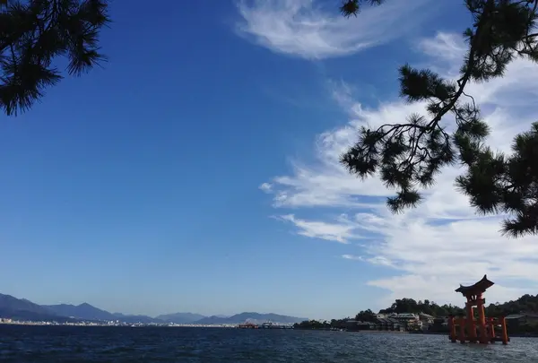 宮島から見る大鳥居