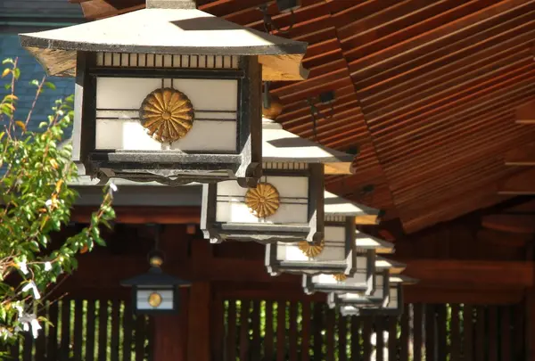 格式高い建物