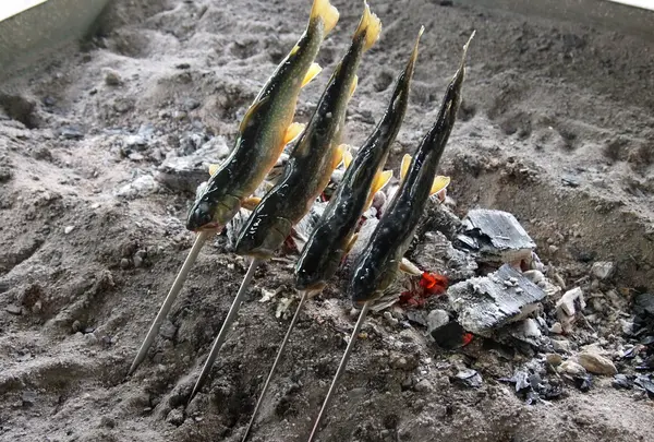釣った魚は塩焼き