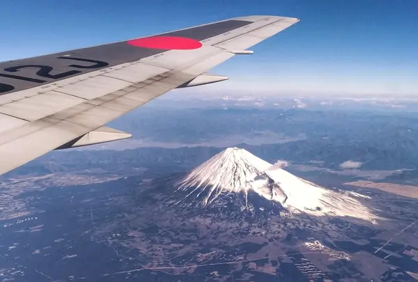 飛行機から富士山