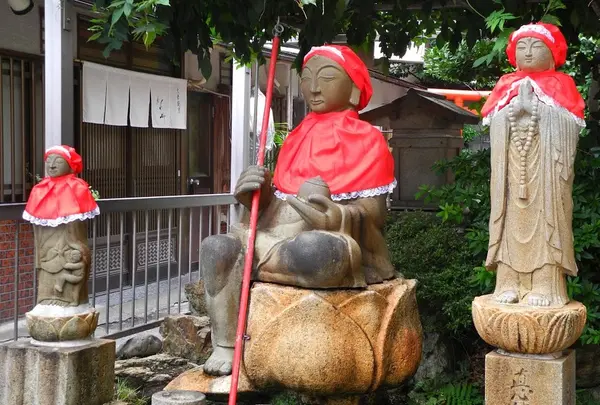 水掛け弥八地蔵