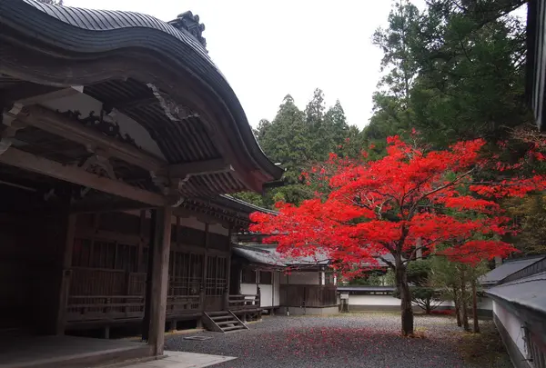 奥の院　御供所