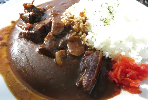 じっくり煮込んだビーフカレー！