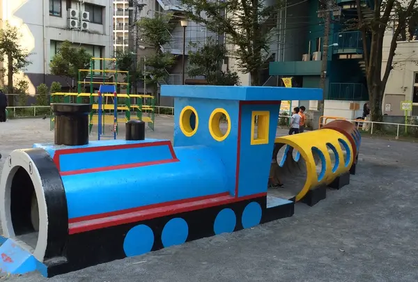 汽車型遊具