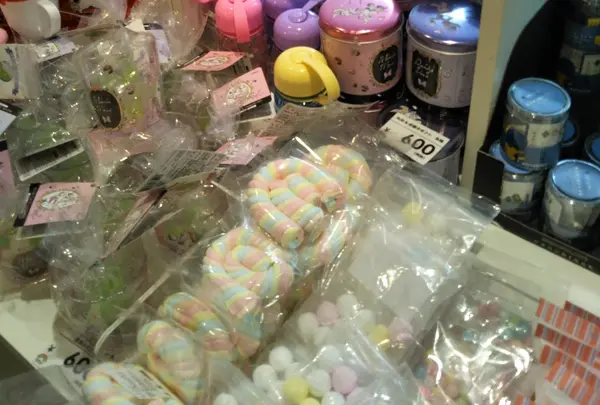 お菓子もかわいい