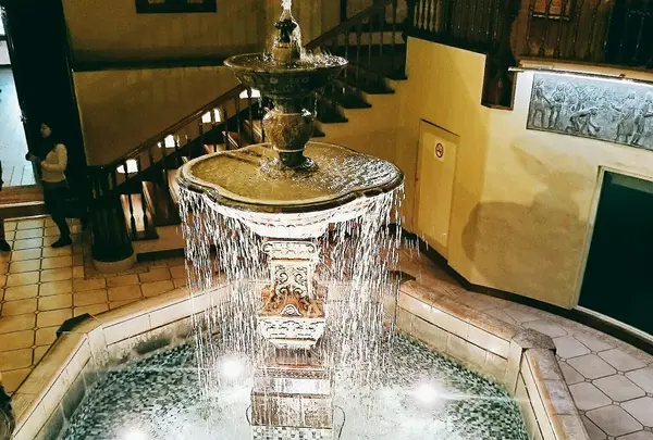 入り口にある素敵な噴水⛲