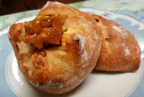 くるみとクリームチーズのパン