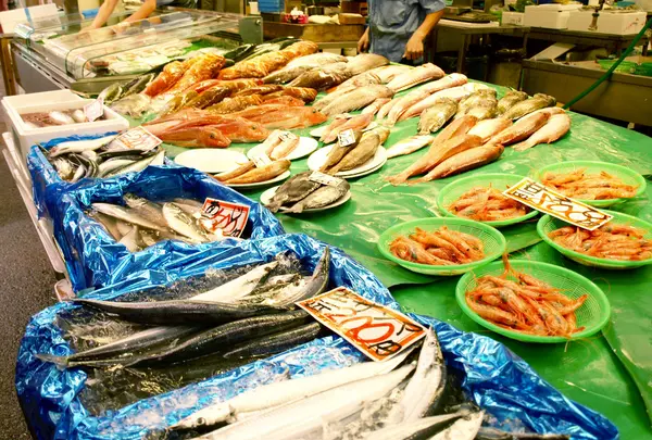 威勢のいいこんなお店が並んでいます！