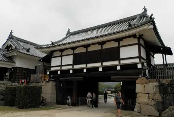表御門と平櫓