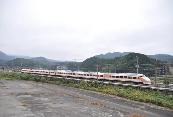 特急スペーシア〈けごん〉、臨時特急〈スペーシア日光〉