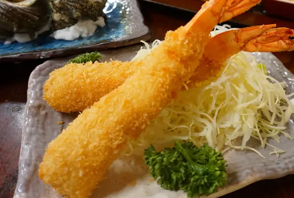 名物エビフライは食べるべし