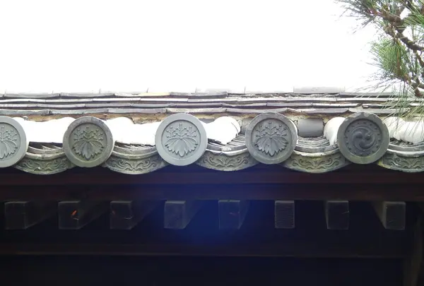 桐紋ついてます