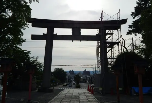 ｢正面通り｣はここから始まります