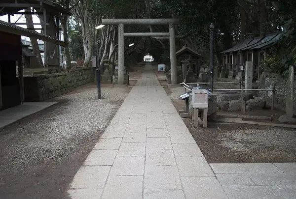 なが～い、なが～い参道