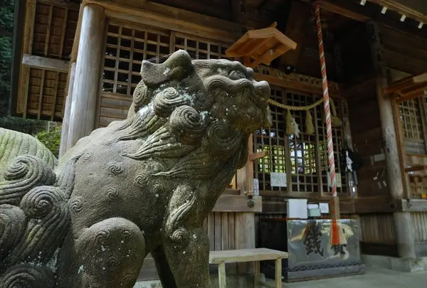 名水の湧き水がある
