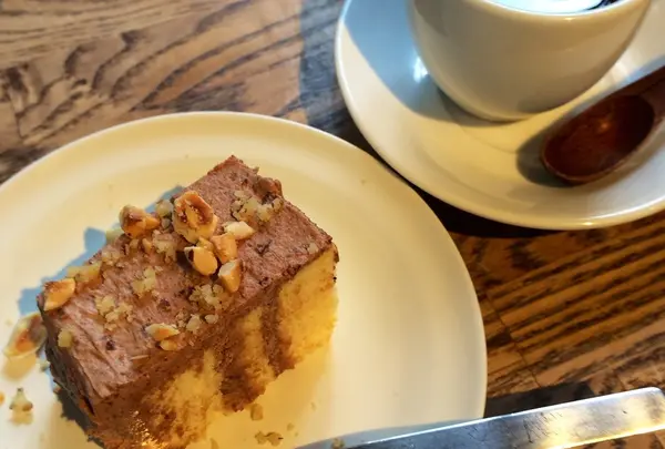 デザートのチョコレートケーキ