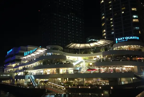 横浜ベイクォーター
