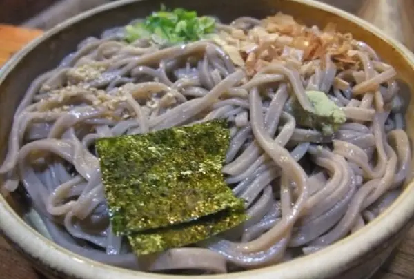 残った出汁をそのまま２杯目へ