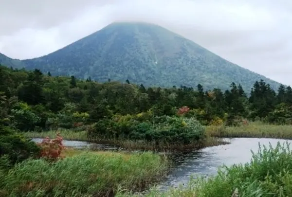 雄大な八甲田連峰