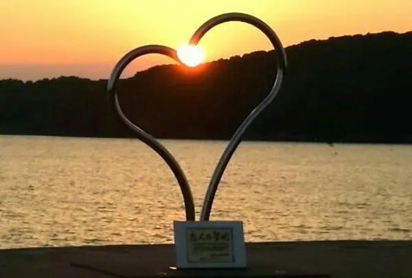 夕焼けと恋人の聖地