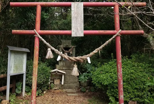 こちらが明神さまです。