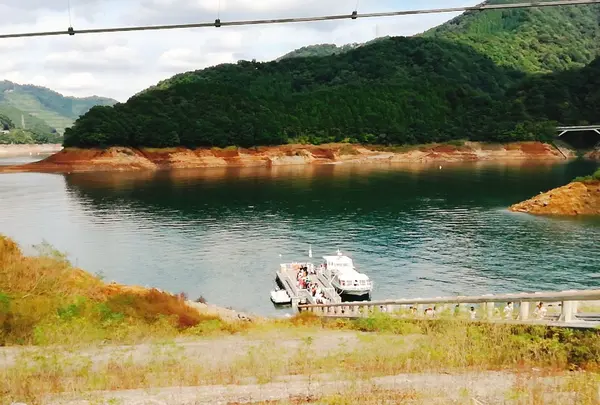 船までの階段がすごい