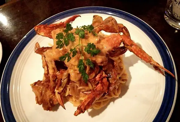 渡り蟹のトマトクリームパスタ