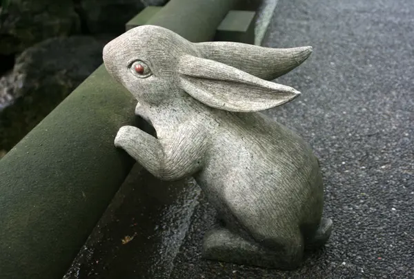 月の使者を探してみよう