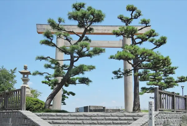 七里渡跡　熱田神宮一の鳥居