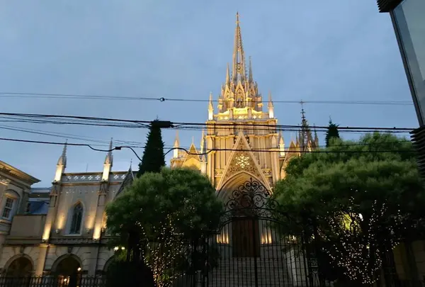 青山セイントグレース大聖堂