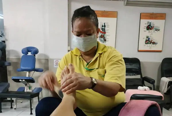 角質取りとタイ古式マッサージ